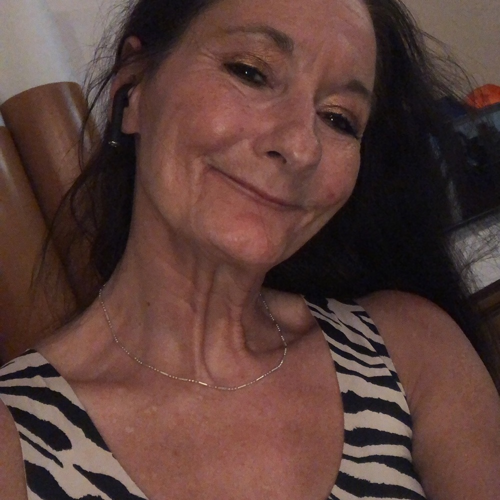 Meet your Posher, Denise